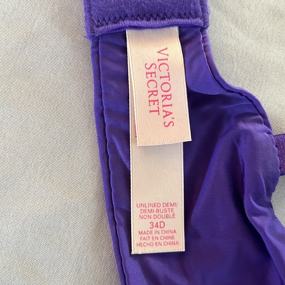 VS Unlined Demi 34D - Picture 4 of 4